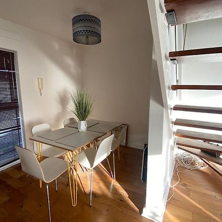 Central Sea View Maisonette 哈斯丁 外观 照片
