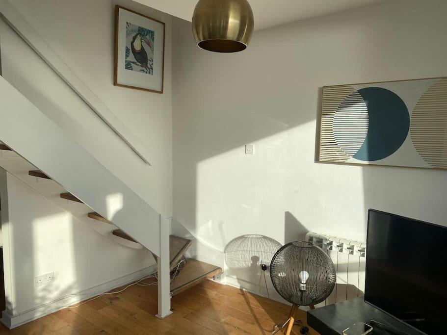 Central Sea View Maisonette 哈斯丁 外观 照片