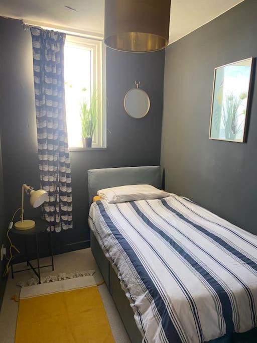 Central Sea View Maisonette 哈斯丁 外观 照片