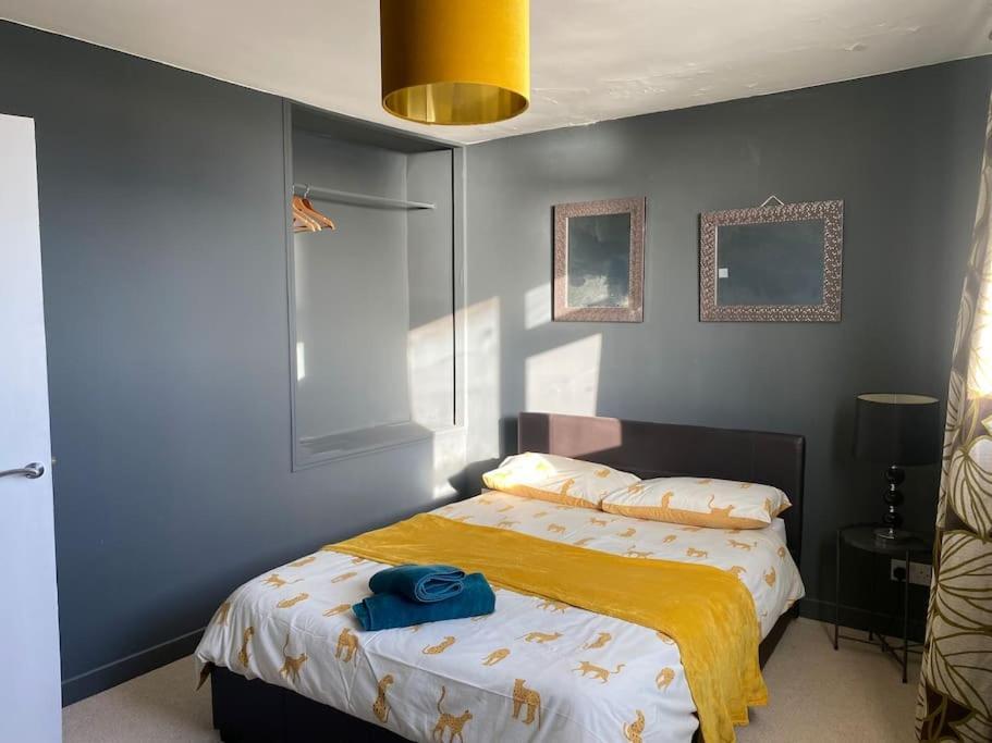 Central Sea View Maisonette 哈斯丁 外观 照片